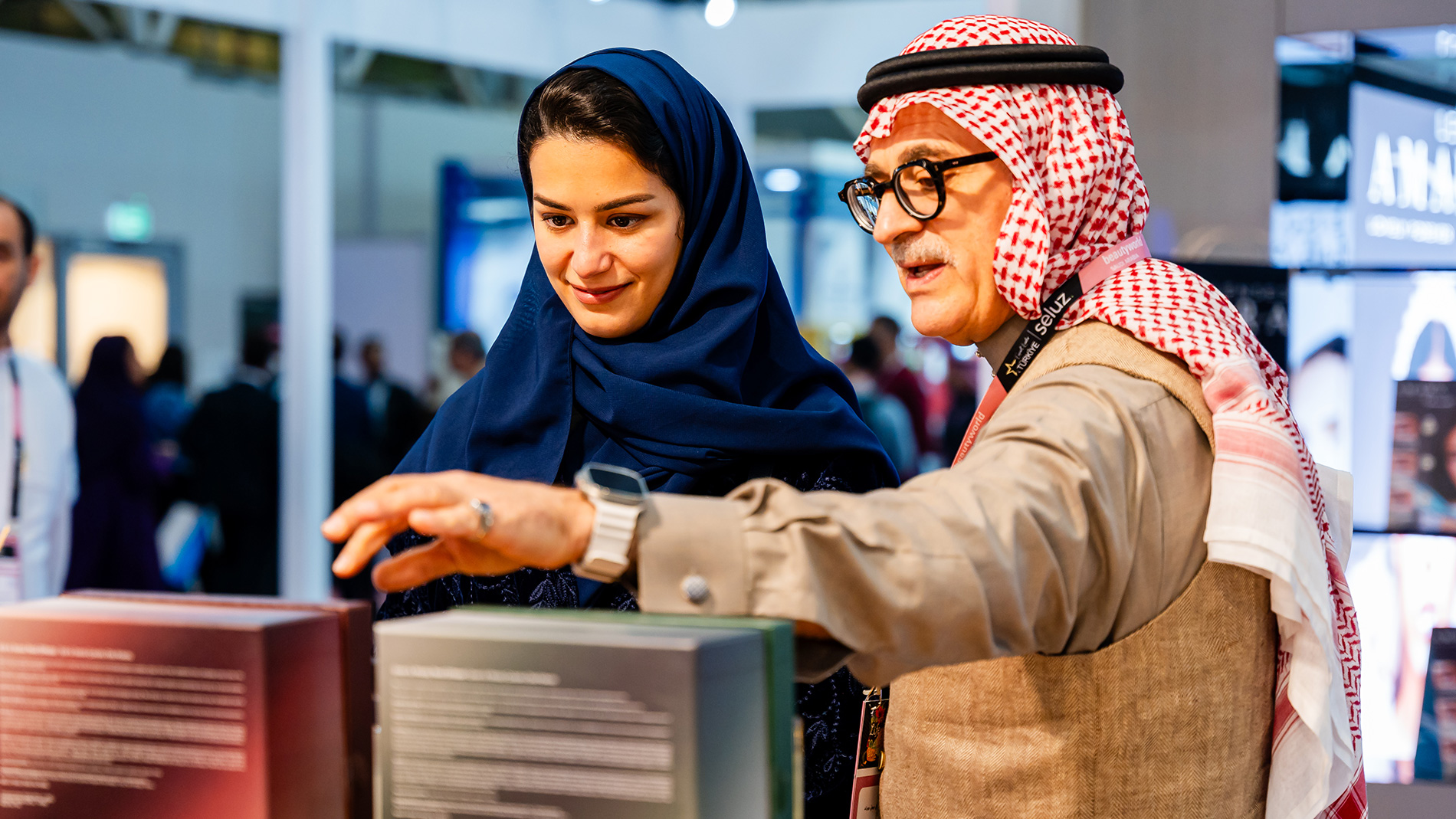 Beautyworld Saudi Arabia - Visitor and exhibitor interaction