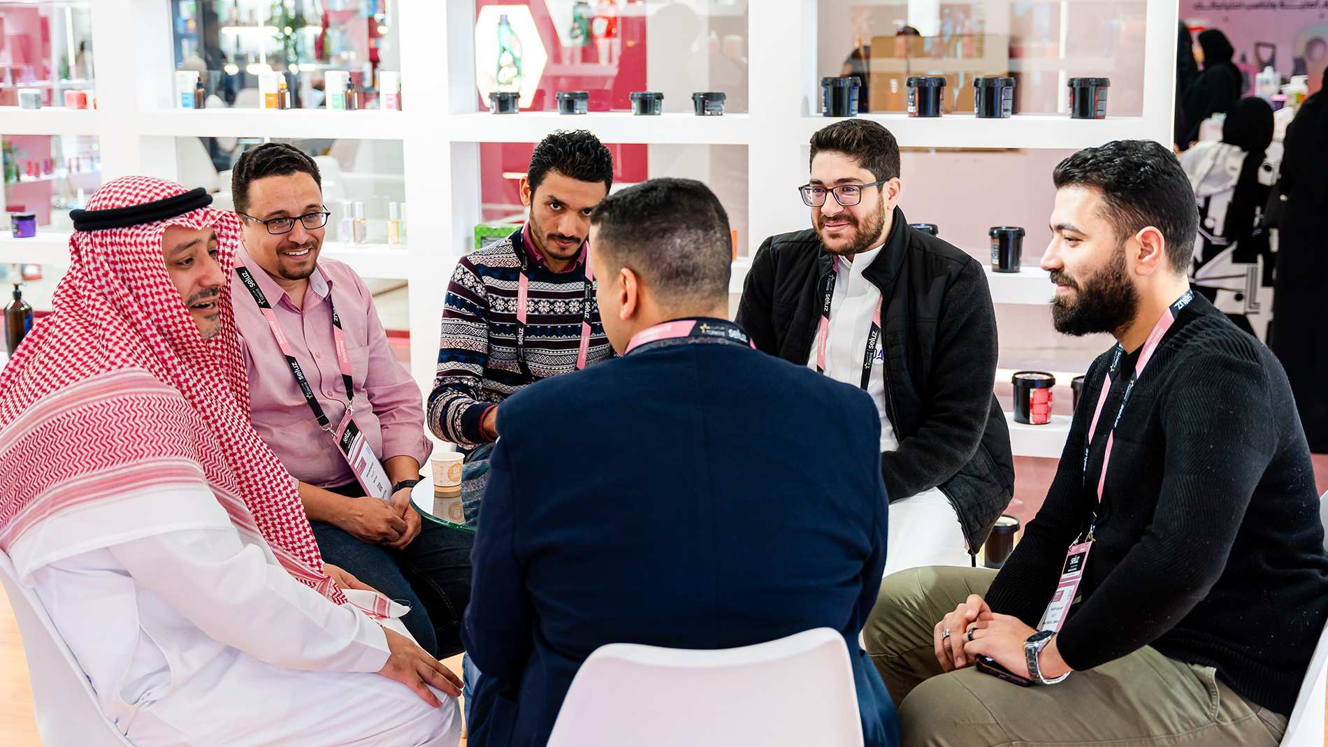 Beautyworld Saudi Arabia - Visitor and exhibitor interaction